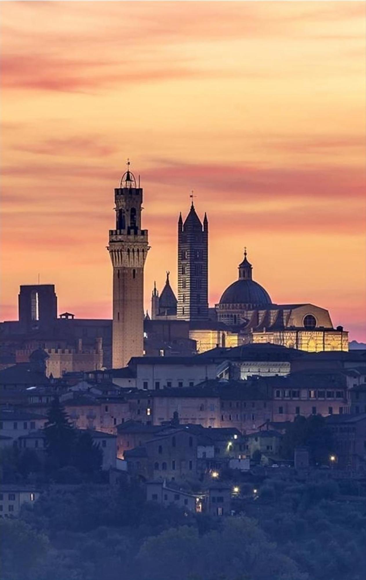 Cor Magis Kamullia - 200 Meters From The Historic Center And Close To The Train Station Siena Exteriör bild