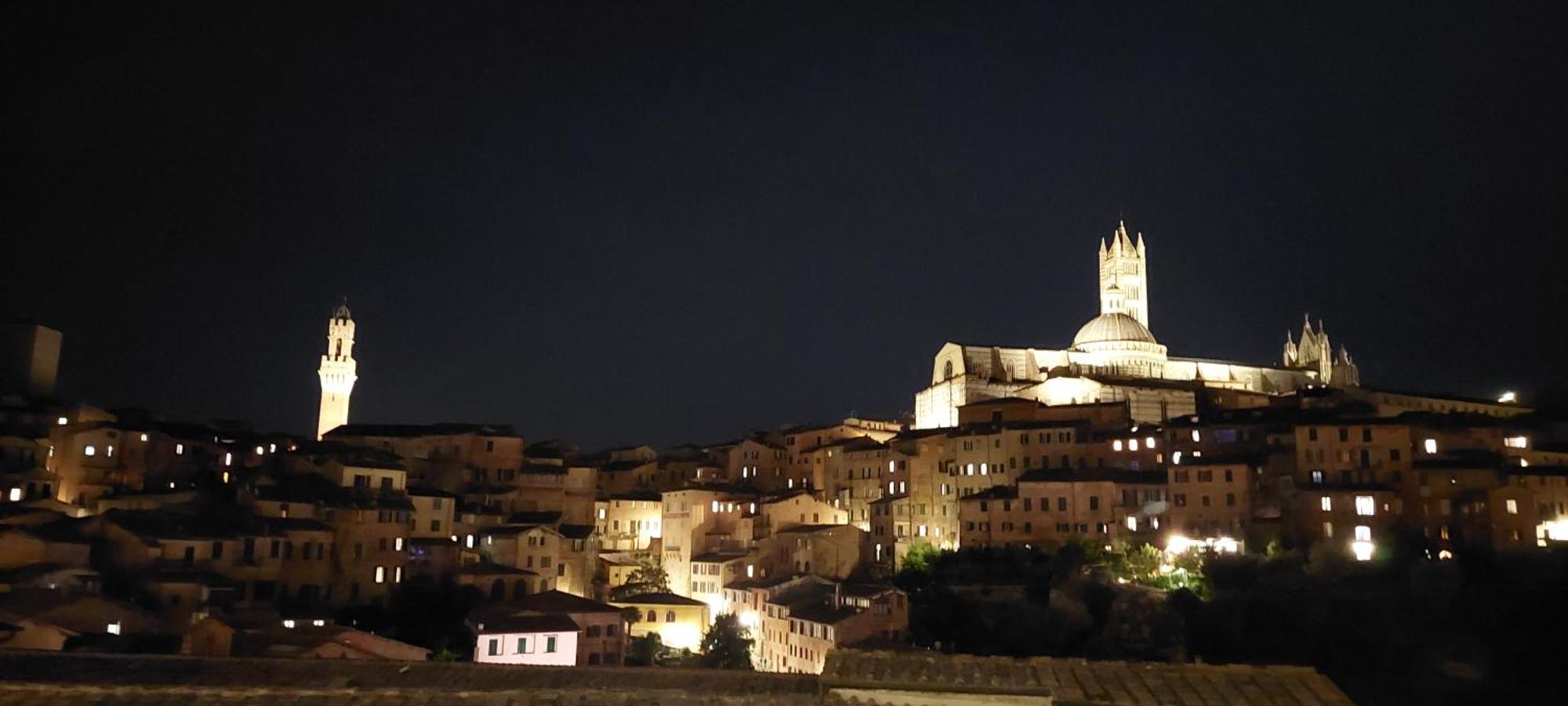Cor Magis Kamullia - 200 Meters From The Historic Center And Close To The Train Station Siena Exteriör bild